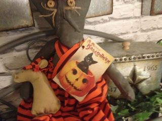 PRIMITIVE HALLOWEEN BLACK CAT WITCH DOLL WITH HER MOUSE DECOR 3