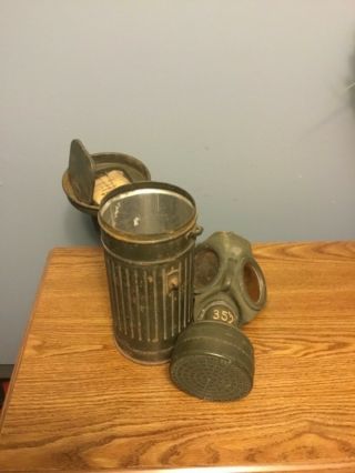 Ww2 Wehrmacht German Gas Mask,  Short Canister 1938