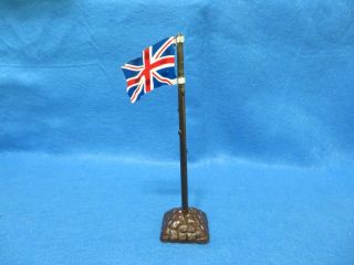 Marx vintage WWII British tin flag with pole,  base 4