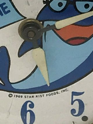Vintage Advertising 1969 Star - Kist CHARLIE TUNA Alarm Clock with Luminous Hands 3