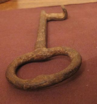 huge antique hand made wrought forged iron 17th century skeleton lock key old 4