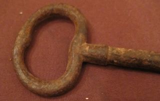 huge antique hand made wrought forged iron 17th century skeleton lock key old 7
