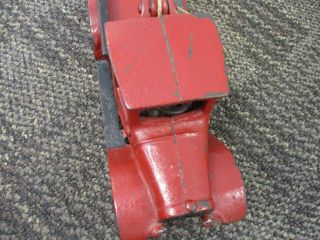 VINTAGE ARCADE CAST IRON INTERNATIONAL HARVESTER RED BABY DUMP TRUCK 7