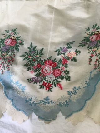Mid 19 Th Century Silk Brocade Flounce With Beautuful Roses 3