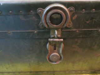 Vintage Army Green Foot Locker Storage Military Trunk W/ Tray Coffee Table 5