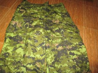 CANADIAN CADPAT ISSUE COMBAT PANTS,  Very Good 2