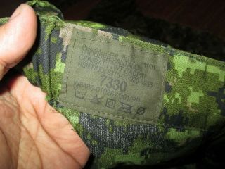 CANADIAN CADPAT ISSUE COMBAT PANTS,  Very Good 5