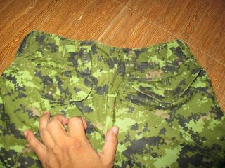 CANADIAN CADPAT ISSUE COMBAT PANTS,  Very Good 8