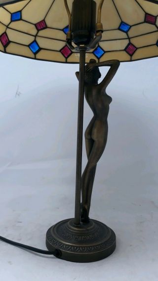 Vintage mid century tiffany brass stained glass nude female bedside table lamp 4