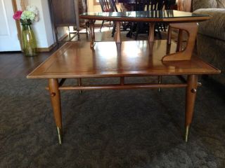 Walnut Mid Century Modern Danish Lane Copenhagen Tiered Corner Table W/glass Top