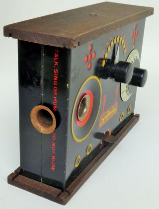 1920 ' S RADIO TINKER WOOD - TIN LITHOGRAPHED COIN BANK NOISER CHILD TOY 8.  25 