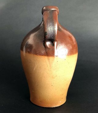 A SMALL LONDON SALTGLAZED STONEWARE BOTTLE,  FULHAM,  1740 - 1775 4