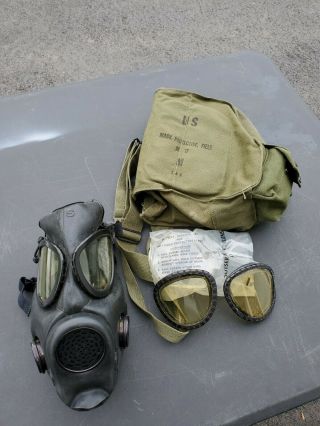 Us Army Vietnam 1964 M17a1 Gas Mask W/ Carrier Spare Lenses