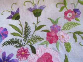 Vintage Hand Embroidered Linen Tablecloth - FLORAL ' S & FOLIAGE 8