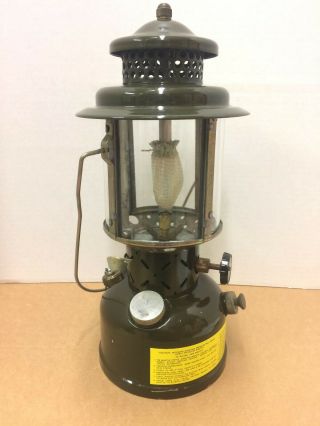 Vintage 1972 Us Army Green Military Gas Lantern W/quadrant Glass Globe