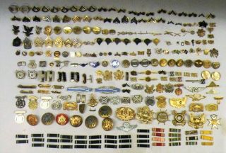 Group Of Approximately 225 Pins / Badges / Wwii To Post - Vietnam