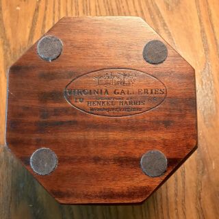 Octagonal Virginia Galleries,  Henkel Harris,  Mahogany / Tin Lined Tea Caddy 8