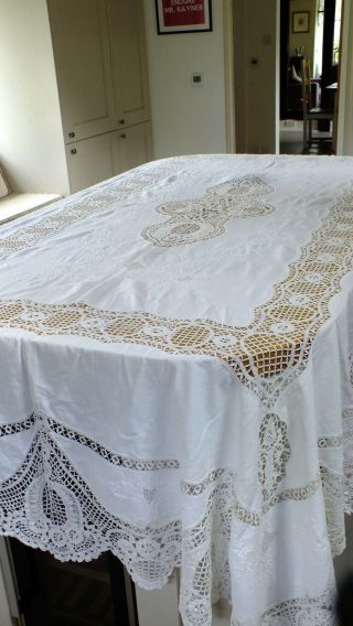 Vintage Banquet Tablecloth 103 " X 69 " Vgc - Perfect For Wedding