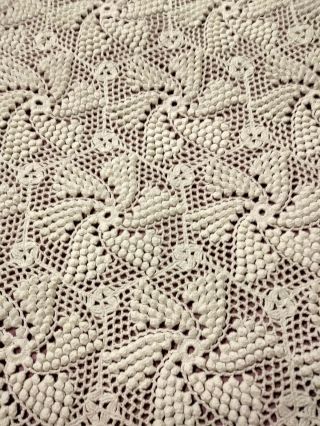 Gorgeous Antique Irish Fine Raised Pinwheel Crochet Lace Bedspread 90 " By 75 "
