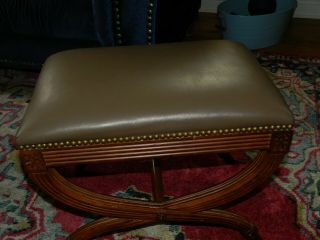 DREXEL HERITAGE CARVED CHERRY WOOD BENCH OTTOMAN NAILHEAD FOOT STOOL SIDE TABLE 2