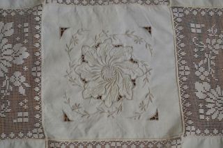 Vintage Italian Embroidered Filet Lace Tablecloth W Lace Trim 104 " 12 Napkins