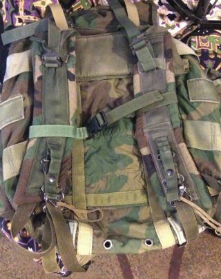 U.  S.  Military Medium Alice Pack Camo,  Shoulder Straps,  Sternum Strap