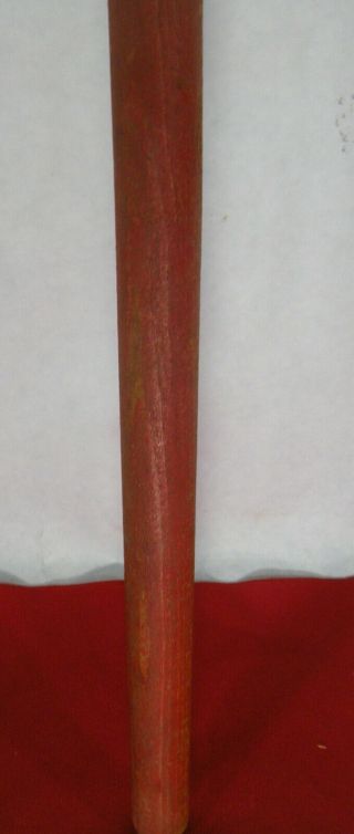 ANTIQUE VINTAGE WIRE COOL RED WOOD HANDLE CARPET RUG BEATER - 28 