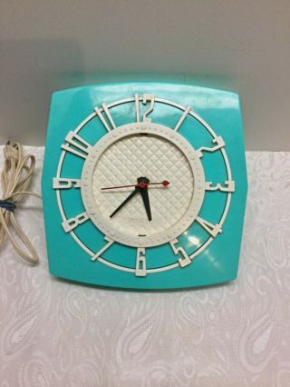 Vintage 50’s - 60’s Spartus Kitchen Clock Turquoise
