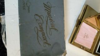 Musical vintage powder compact (Clover) gold includes box 3