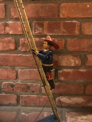 Smokey Joe Fireman Climbing Ladder Wind Up Tin Toy 1930s Marx
