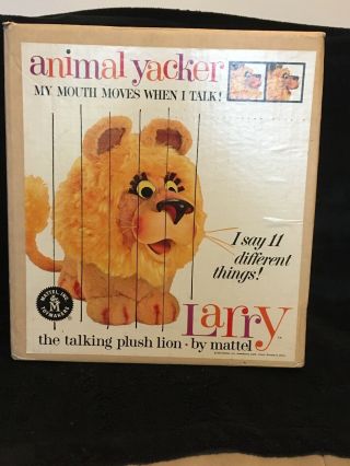 VINTAGE 60 ' S MATTEL ANIMAL YACKER TALKING LARRY THE LION W/ BOX 5