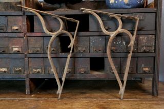 Antique Cast Iron Shelf Brackets 15 