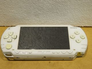 Vecchia Console Sony Psp 1004 Playstation Portable Bianca Per Videogame Usata Di