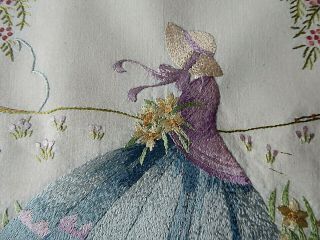 VINTAGE HAND EMBROIDERED PICTURE PANEL OF EMBROIDERED CRINOLINE LADY 5