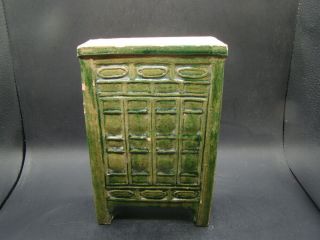 Chinese Ming Dynasty (1368 - 1644) Green And Yellow Glazed Chest U5817