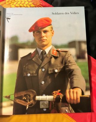 Soldiers of the People - East German DDR NVA Color Book Soldaten des Volkes 3