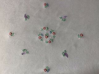 LOVELY VINTAGE HAND EMBROIDERED TABLECLOTH CRINOLINE LADIES/LACE TRIM 7