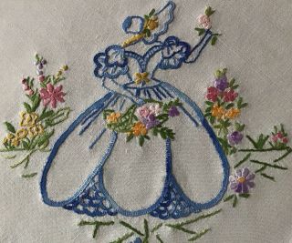 PRETTY VINTAGE HAND EMBROIDERED TABLECLOTH CRINOLINE LADIES 2