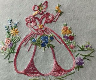 PRETTY VINTAGE HAND EMBROIDERED TABLECLOTH CRINOLINE LADIES 3