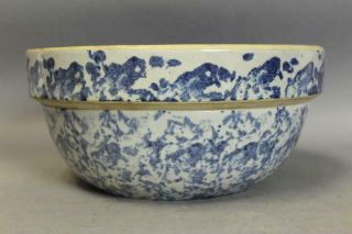 A 19TH C BLUE SPATTERWARE OR SPONGEWARE MIXING BOWL WITH COLLAR 3