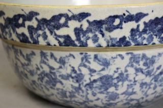 A 19TH C BLUE SPATTERWARE OR SPONGEWARE MIXING BOWL WITH COLLAR 5