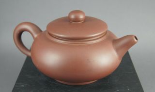 FINE SIMPLE CHINESE YIXING TEAPOT W/ CHARACTER MARK TO BASE,  HANDLE & LID NR 2