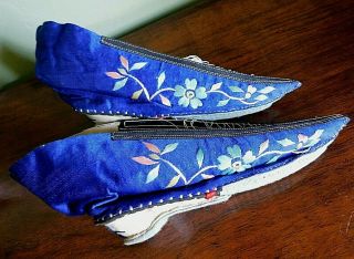 Antique / Vintage Chinese Silk Embroidered Lotus Shoes