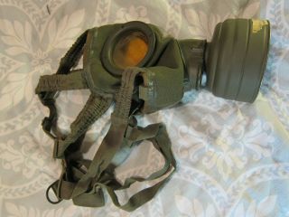 WW2 German Gas Mask With Canister and Straps AUER RL1 - 40/76 1939 6