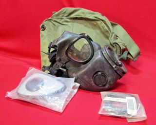 Vintage Vietnam War Era Rare Medics M17a1 Gas Mask W/bag Xtra Lenses Filters
