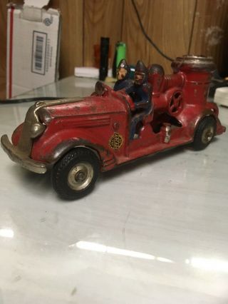 Arcade Cast Iron 1930s Fire Pumper Truck 2 Man Crew All