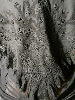 Antique Embroidered shawl black/black flowers Victorian Lace Mourning 2