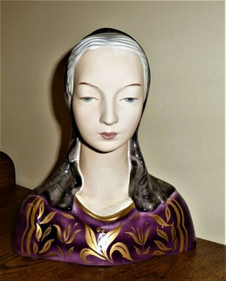 GOLDSCHEIDER Lady Head Bust w/Lace - - Great Detail and 2