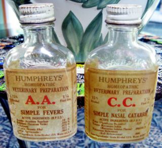 2 Vintage Embossed Horse Bottle Paper Label Humphrey 