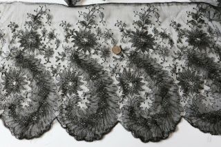 Antique French Handmade Black Chantilly Lace Flounce C1870 L - 52 " X W - 11 "